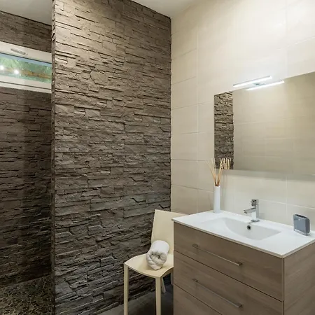 Villa La Du Bonheur - *